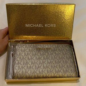 Michael Kors Wristlet